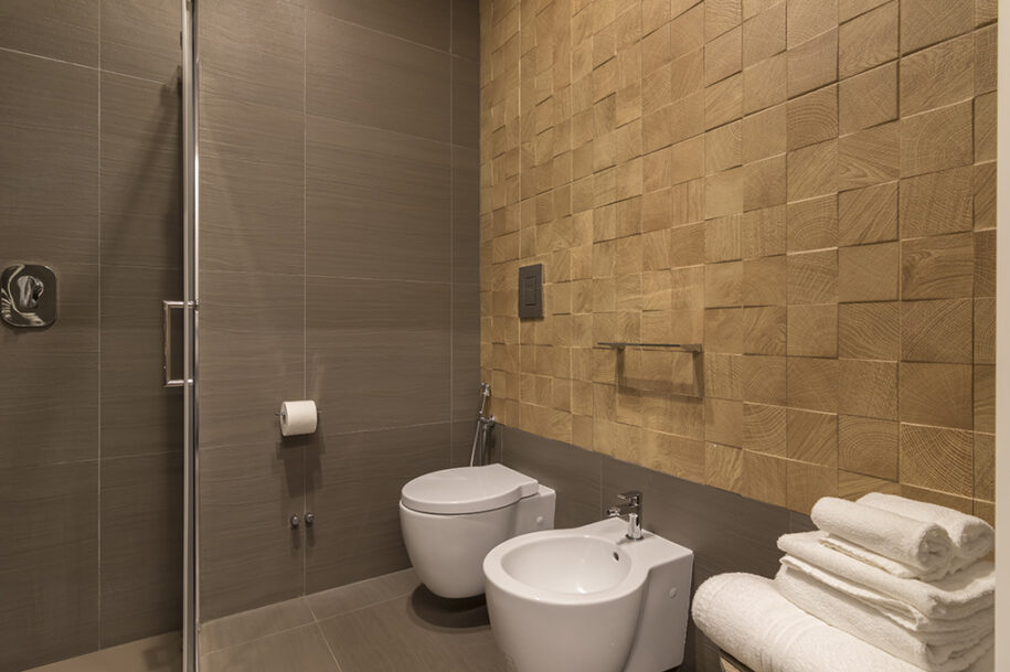 IC_F029_PIZZOFALCONE_BAGNO_RID